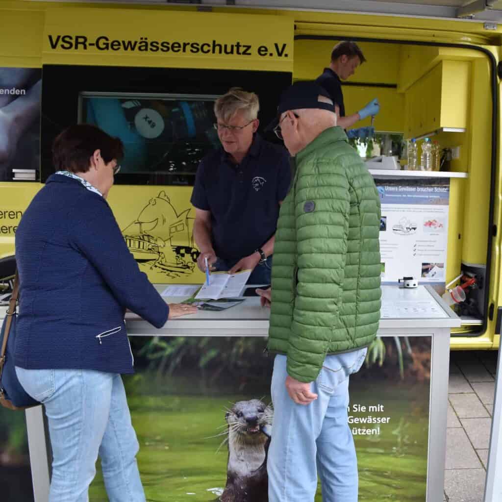 Matthias Ahlbrecht am Infostand